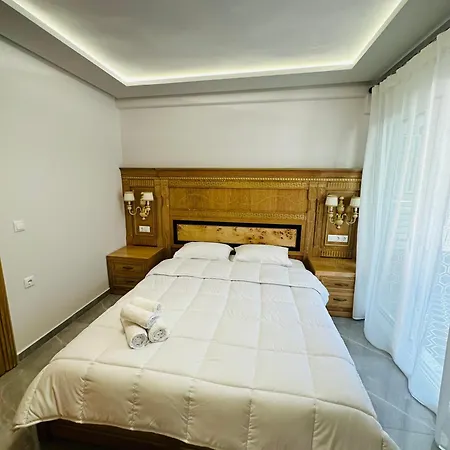 Meandros Center 3